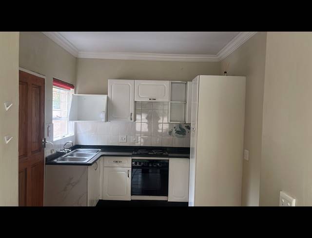 2 BEDROOM HOUSE FOR SALE IN FAERIE GLEN